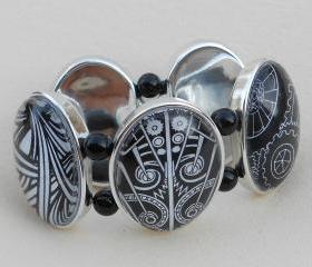 Black and White Graphic Stretch Bracelet